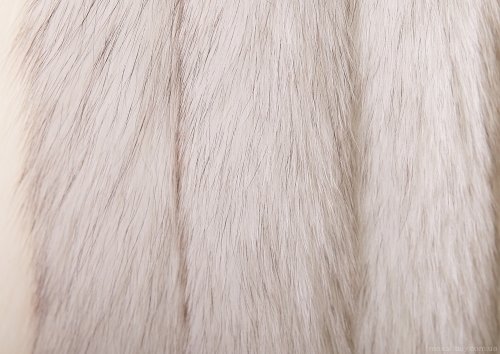 Купить  Полушубок из двух видов полярной лисы Genrietta (арт.0259) по самой низкой цене